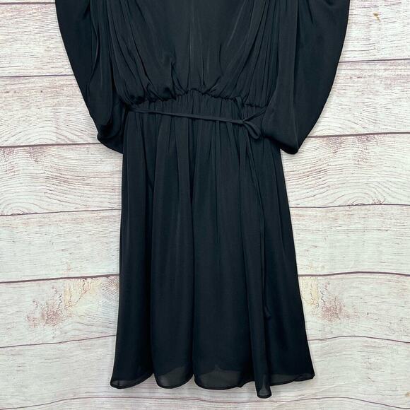 Halston Heritage 100% Silk Black Dolman Sleeve Deep V Neck Size 2 New - Picture 3 of 12